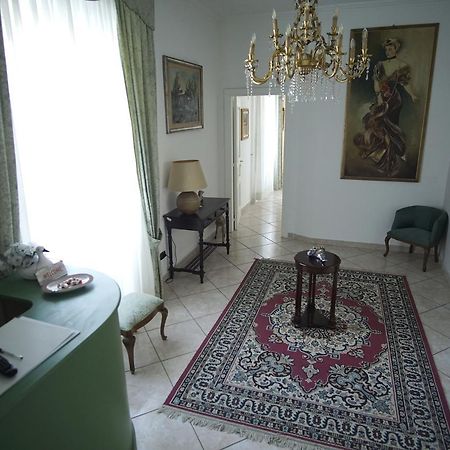 La Piccola Reggia Bed & Breakfast Caserta Exterior photo